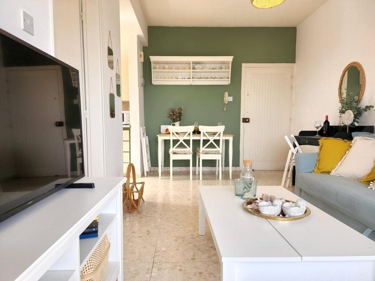 Capri Sea View One Bedroom لارنكا المظهر الخارجي الصورة